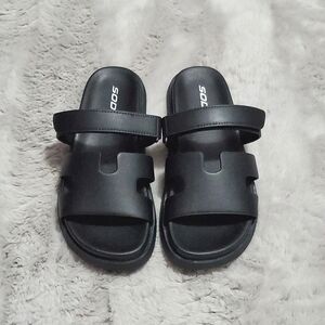 Brand new Black chunky H sandals velcro strap slides - size 7.5